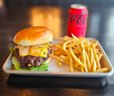 Urban Skillet signature dishes Original Skillet Burger
Smashed Beyond Burger
Oh So Hot Burger